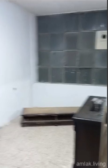 بسم الله الرحمن الرحيم  بيت للبيع طابق اول اربع غرف ومنافع