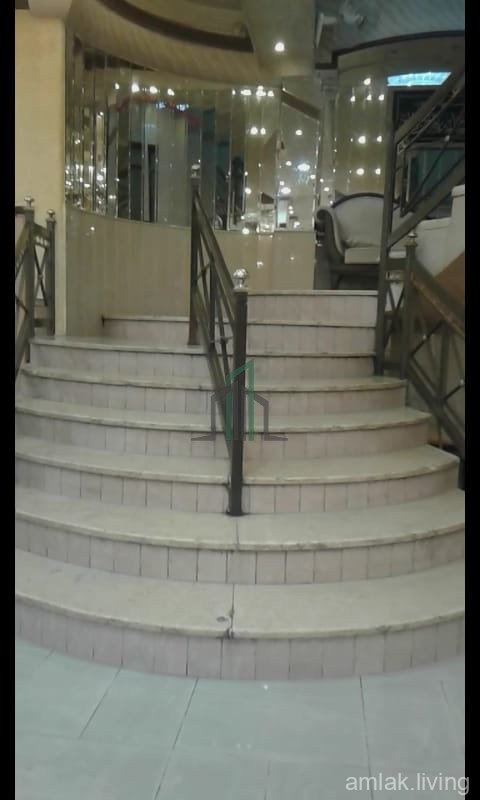 صالة مناسبات قبو في الميدان للبيع