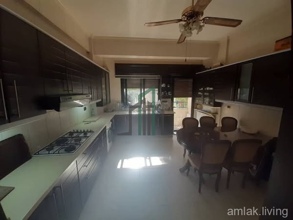 شقة 240م في المزة للبيع