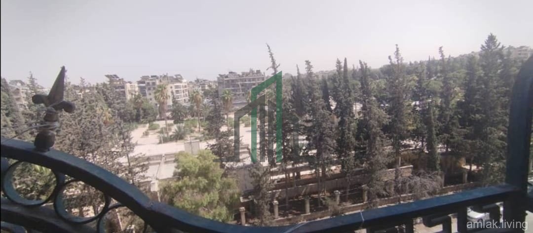 شقة 230م في حي الفرقان