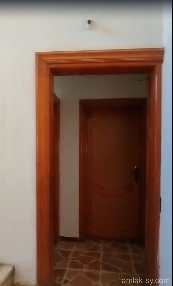 شقة اربع غرف ومنافع في حي الجامعة - مكتب السلام العقاري