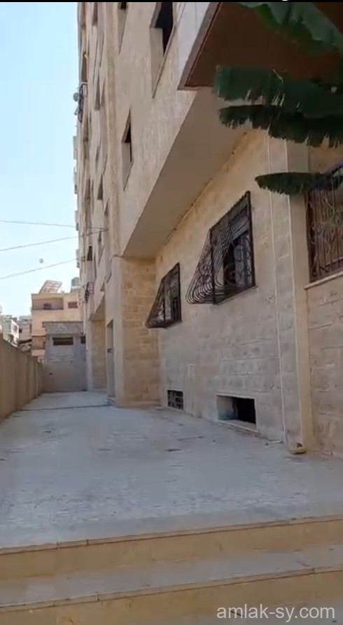 شقة 120م عالعضم جنب حديقة سبعة نيسان للبيع