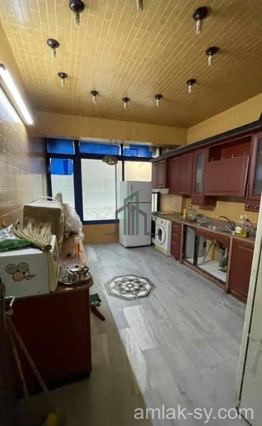 بيت 180م مع مسبح في ضاحية قدسية للايجار