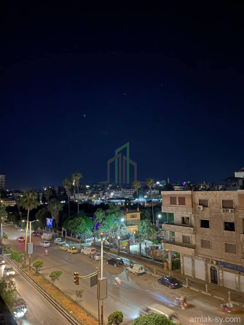 للبيع شقة مساحة 110 م ساحة العاصي