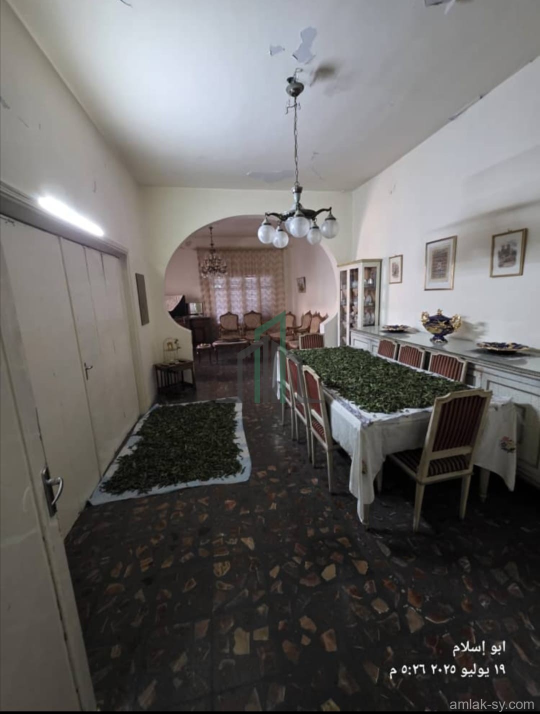 للبيع شقة 325متر  6غرف وصالون شارع النيل الرئيسي