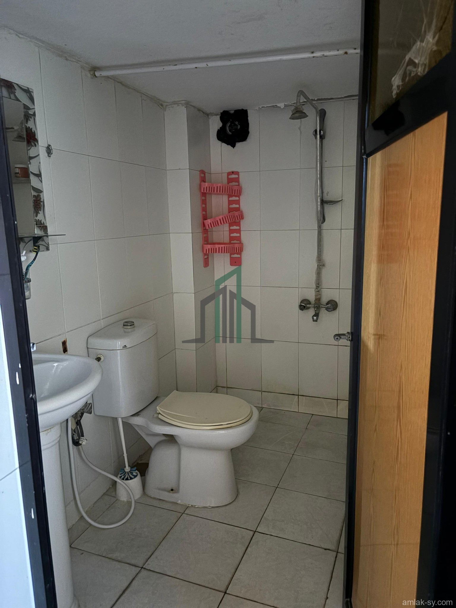 للبيع شقه بالتقسيط حي الازهري مساحة 118م