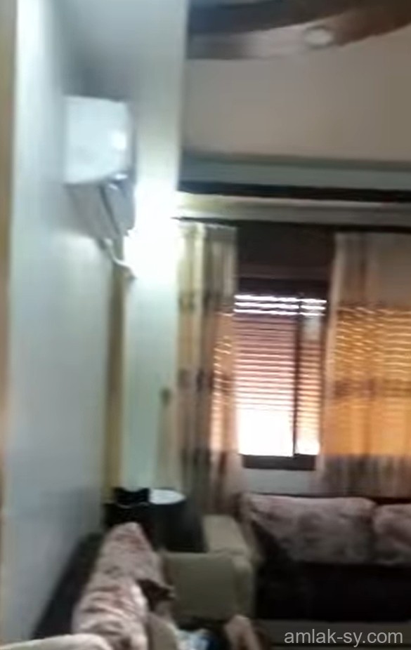 شقة 90م خلف جامع عمر في جديدة عرطوز للبيع