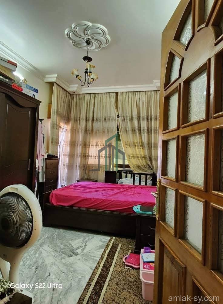 للبيع شقة 4 غرف وصالون بتنظيم القزاز العرض(578)