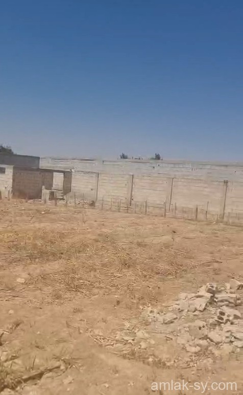 للبيع ارض 700م  ريف دمشق الغوطة الشرقية العرض(603)