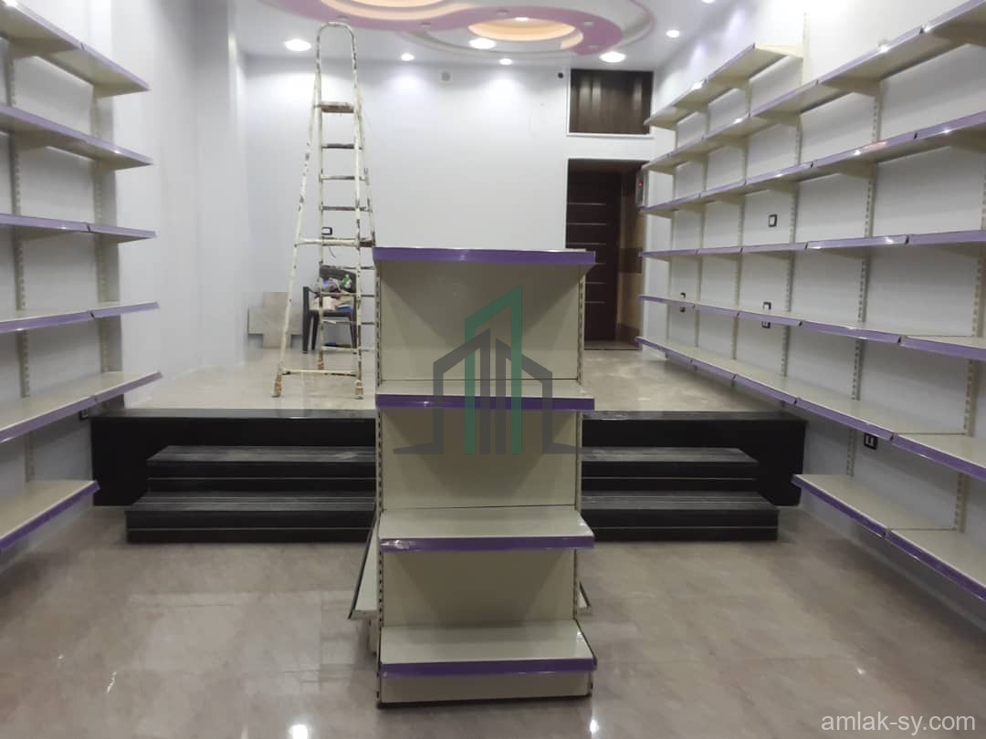 محلين بمجموع مساحة 100م في الصناعة للبيع