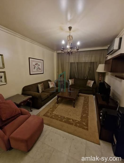 شقة ثلاث غرف وصوفا في المزة فيلات للبيع