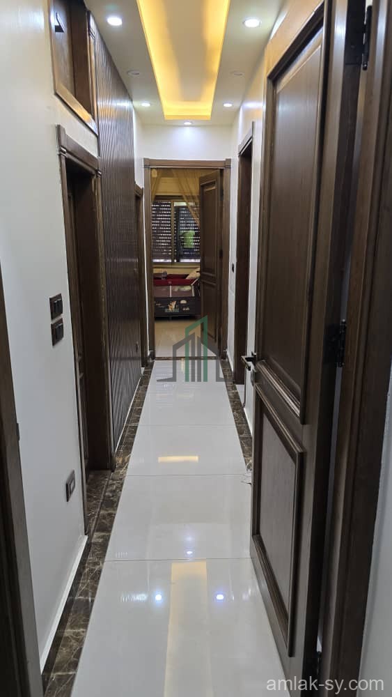 شقة 115م في المزرة فيلات شرقية للبيع