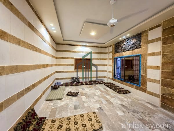 مزرعة 900م في مزارع الضاهرية للبيع