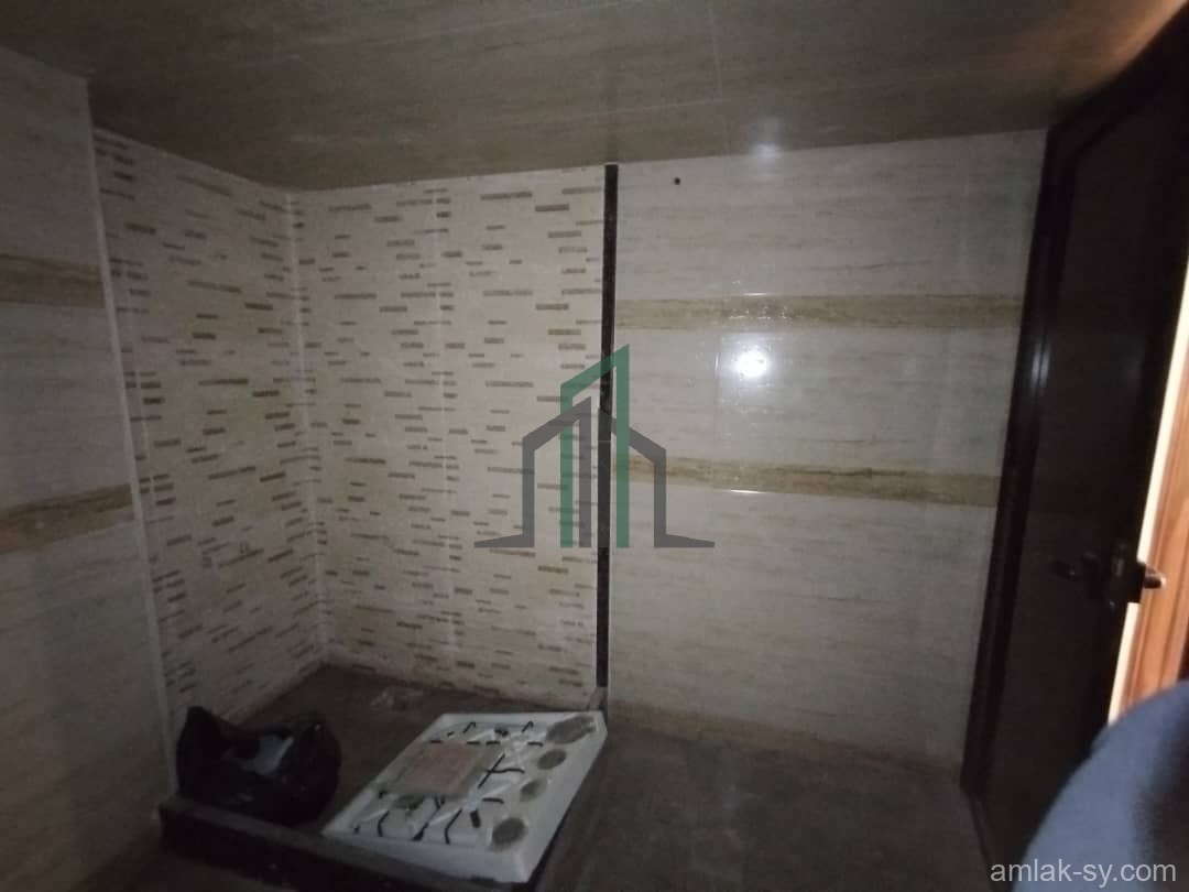 شقة 100م في البرامكة للبيع