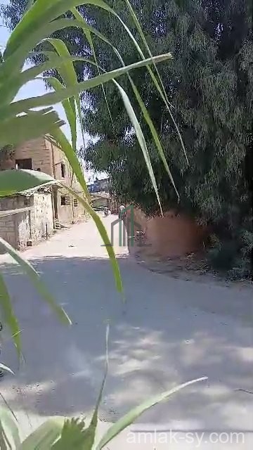 مستودع 1000م على طريق المطار للبيع (731)