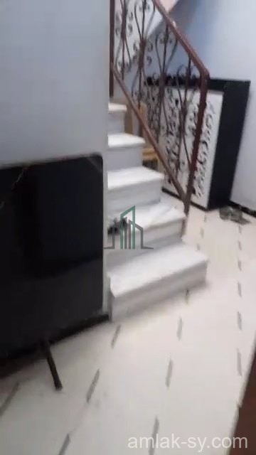 شقة 84م مع سطح مقابل جامع سيدنا علي بن ابي طالب في ببيلا للبيع (922)