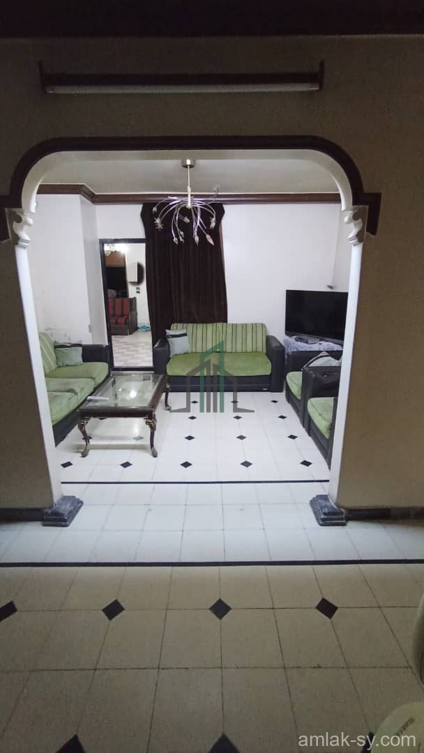 شقة 255م مع تراس وسطح في الجسر الأبيض للبيع