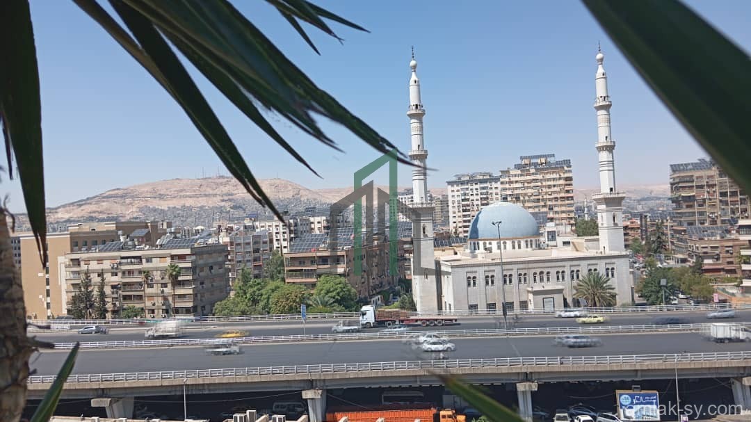 شقة 165م طابق رابع في كورنيش الميدان للبيع (958)