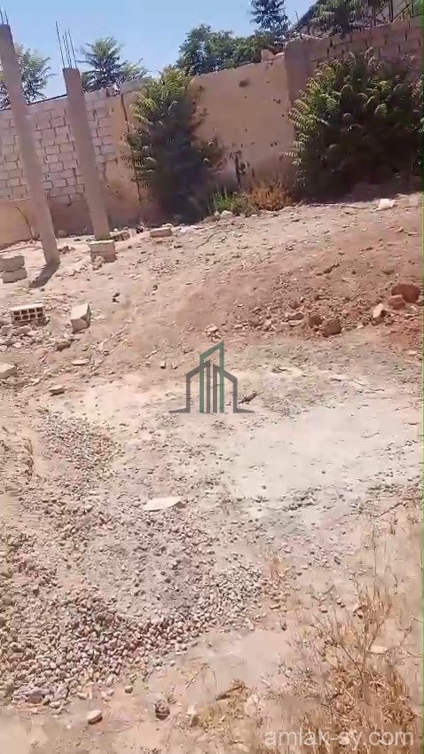 أرض 500م مصونة مع اساسات للبناء وعضايد على طريق البردوني في المليحة للبيع (979)