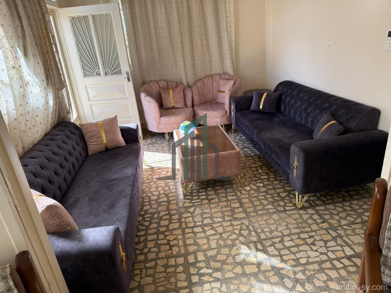 شقة 4 غرف مفروشة في الغوطة للايجار