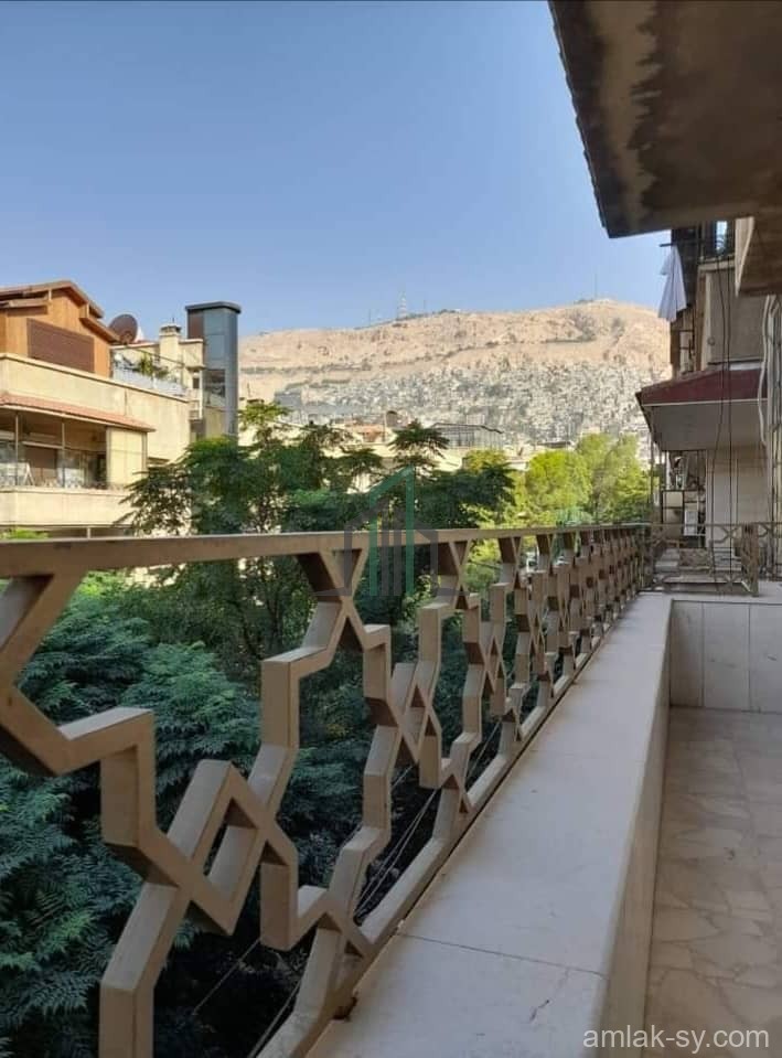 شقة 220م في الروضة للبيع