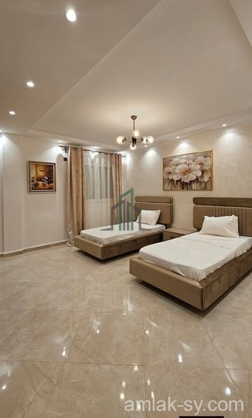 شقة 190م قرب السفارة الكندية في المزة فيلات شرقية للبيع