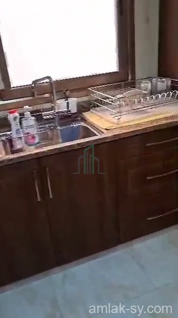 شقة 220م مطلة على مطار المزة مع الفرش للبيع