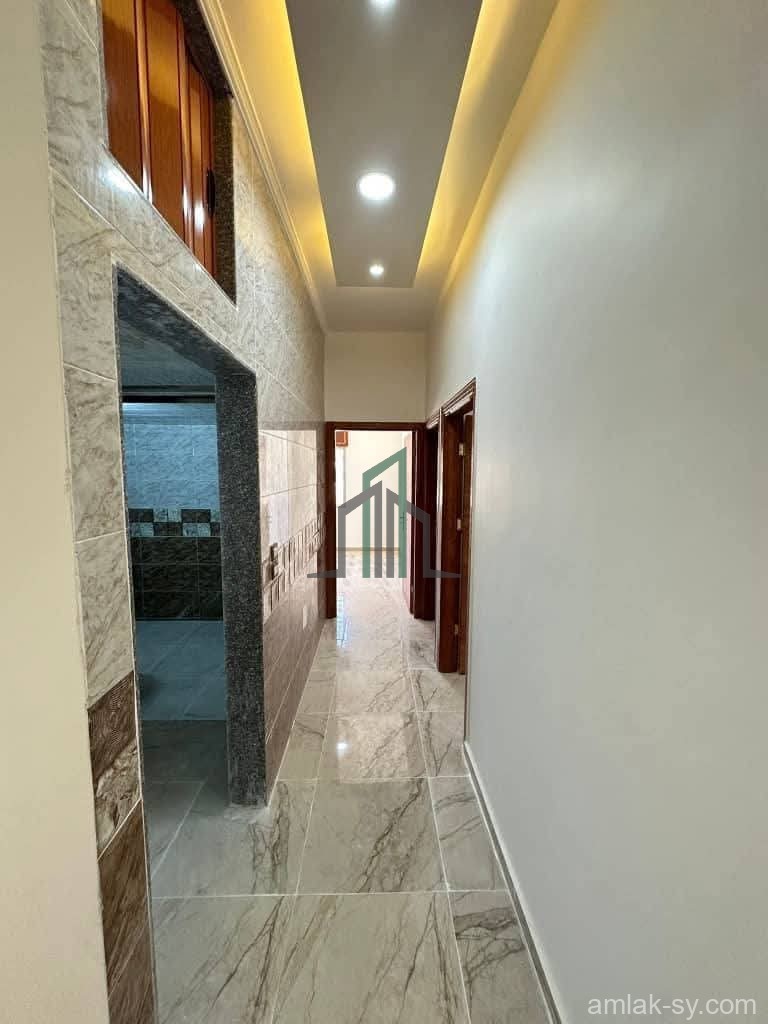 شقة للبيع 130 م شرقية قبلية - معضمية الشام جانب طلعة دوار العلم