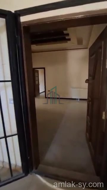 شقة للبيع طابق اول بالمعضمية خلف البلدية