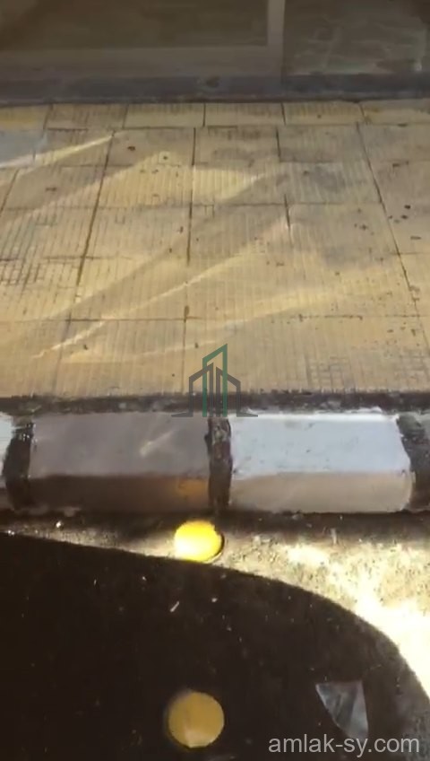 محل 13.5م قرب جامع الدار المحمدي في المهاجرين للبيع