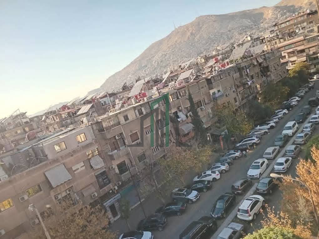 شقة للبيع 180 م - المزرعة جنب جامع الإيمان مقابل السفارة الروسية