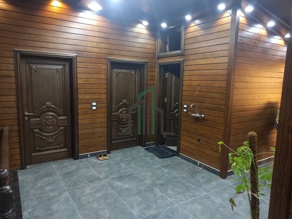 فيلا بناء حديث 700 م مع ارض مساحة 2100 م- ريف دمشق- الزبداني