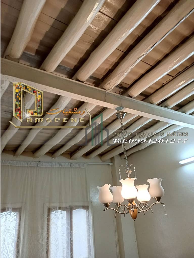 منزل عربي للبيع 210 م -دمشق- القيمرية- باب توما-ساحة الدوامنة